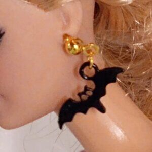 Going Batty earrings set for Barbie
